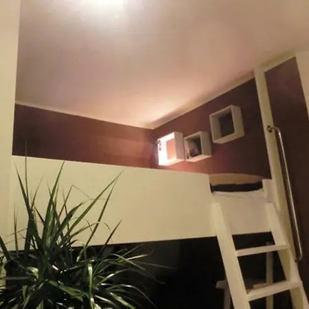 Mitten In 1 Lejlighed